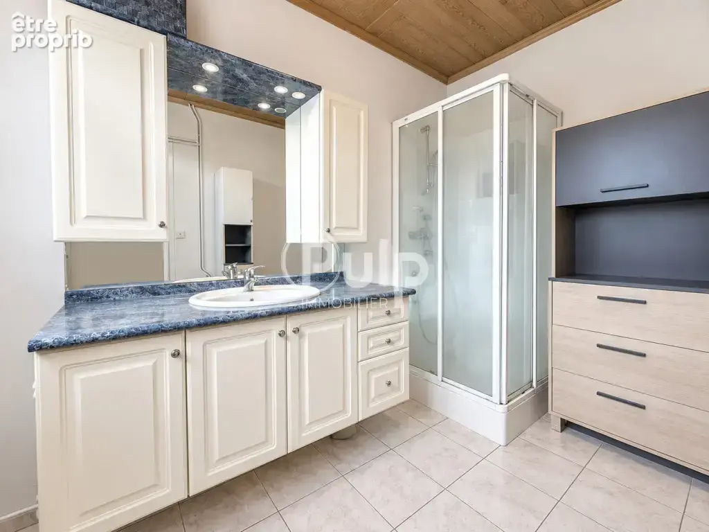 Maison individuelle 105 m² - 3 chambres - Jardin exposé sud-ouest - Garage et dépendance - photo 6