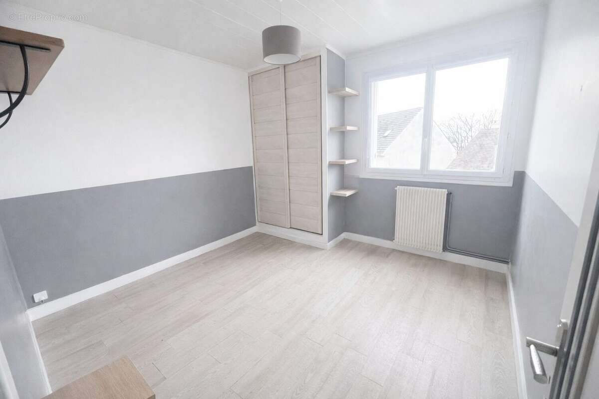 Appartement à SARTROUVILLE