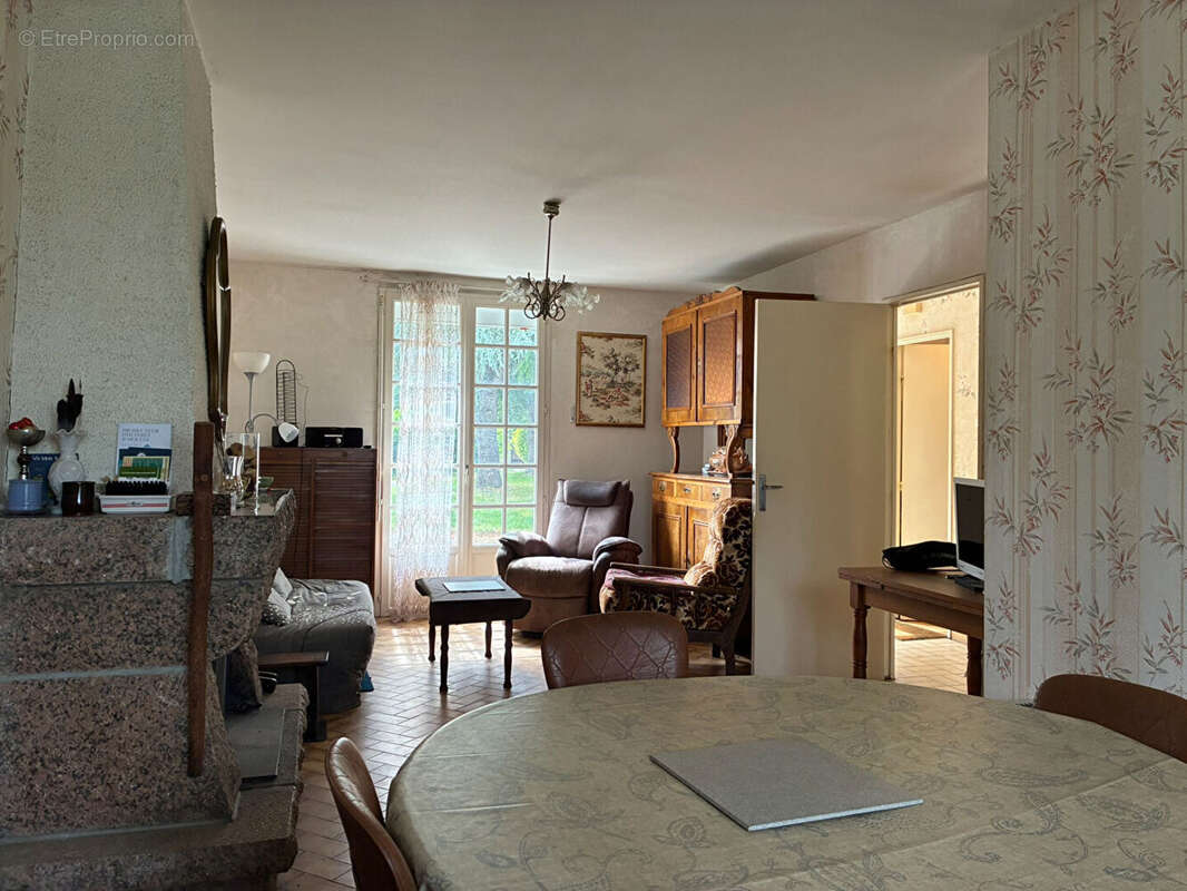 Maison à SENS-DE-BRETAGNE