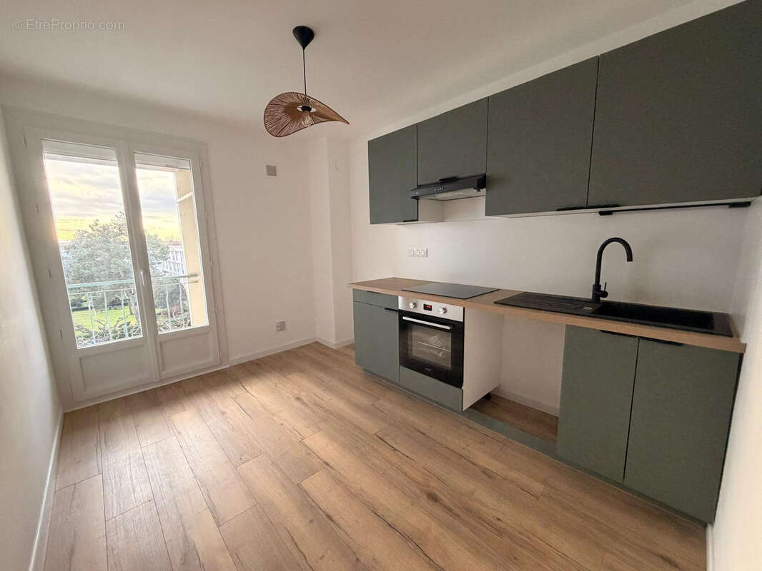 Appartement à GUILHERAND-GRANGES