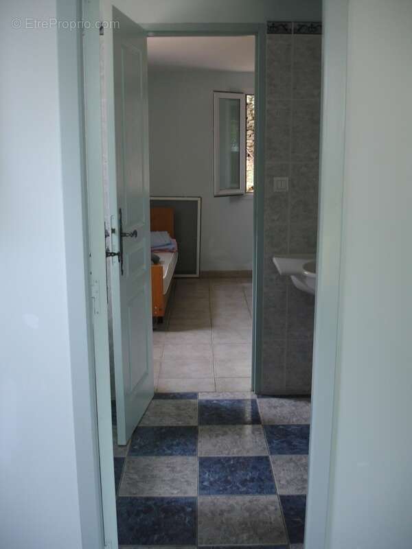 À Vendre – Gard Rhodanien -  SALAZAC Maison de Charme d'environ 200 m2 avec Piscine sur un terrain de 2079 m2 - photo 24