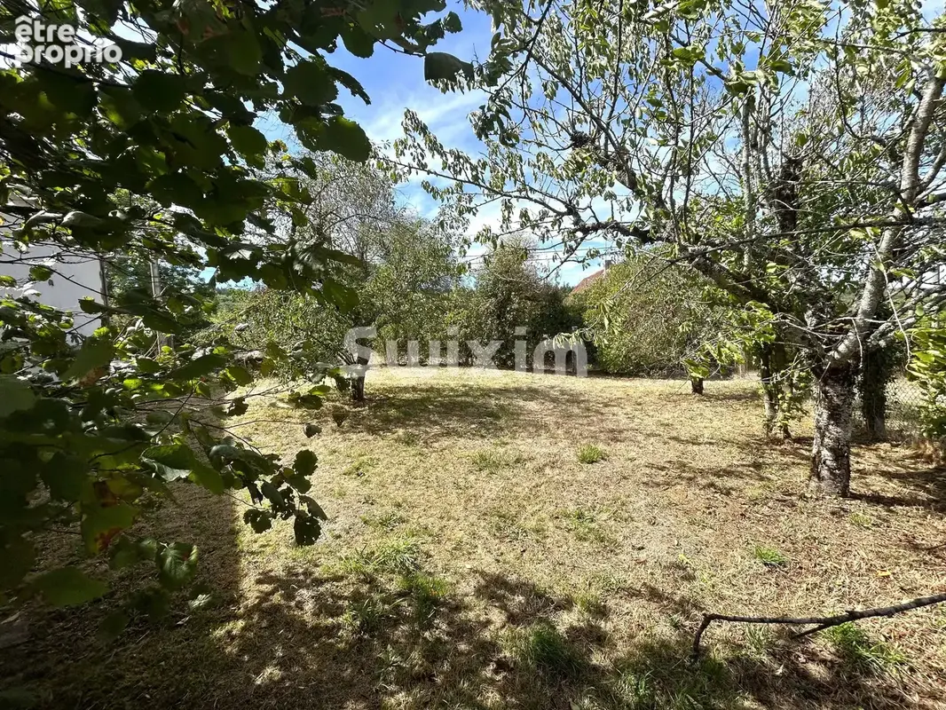 Corps de ferme rénové avec dépendances sur 12 600 m² de terrain - photo 14
