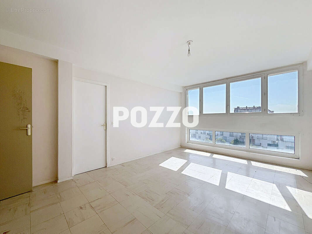 Appartement à HEROUVILLE-SAINT-CLAIR