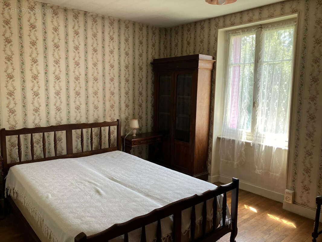 Maison à SAINT-MARCEL-EN-MARCILLAT