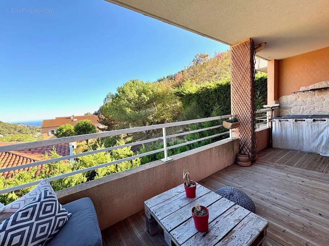 Appartement à EZE