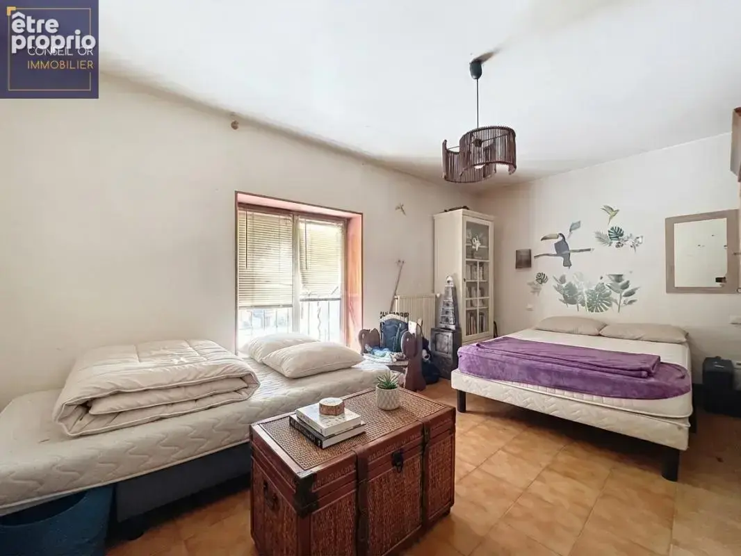 Maison de ville 106 m² – 3 chambres avec jardin et stationnement – Saint-Genis-Laval centre – Métro B - photo 6
