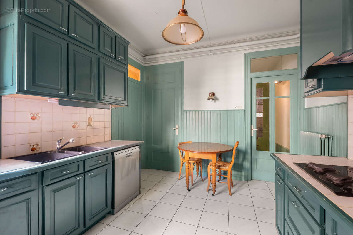 Appartement à LYON-6E
