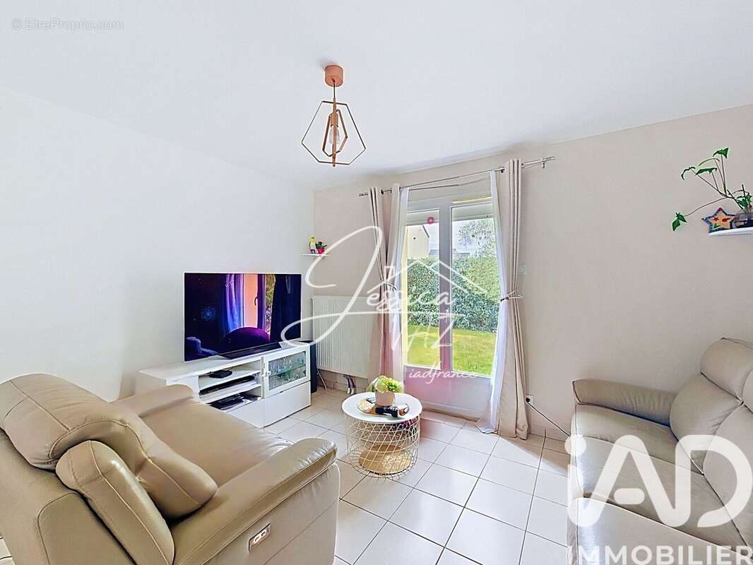 Maison 102 m² à Peroy-Les-Gombries  - photo 5