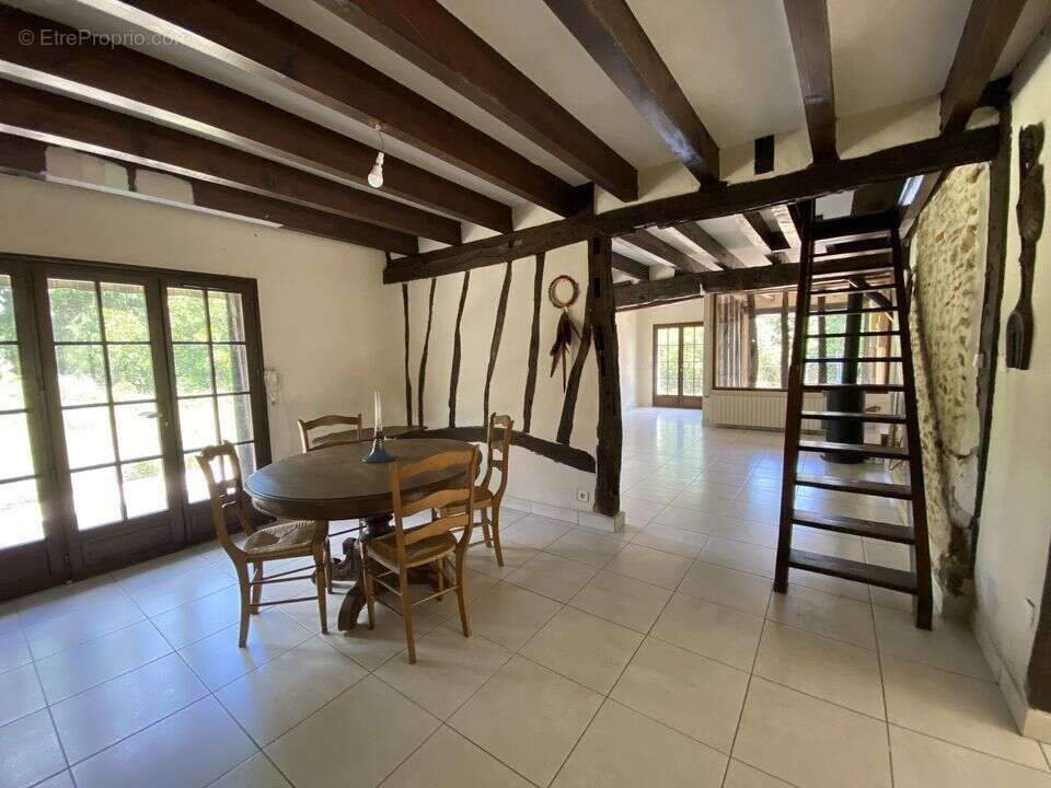 Maison 188 m² à Cazaubon  - photo 37