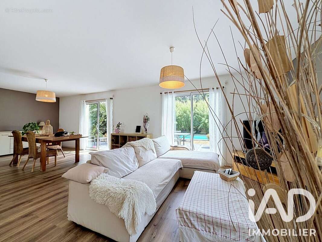 Maison 100 m² à Clohars-Carnoet  - photo 2