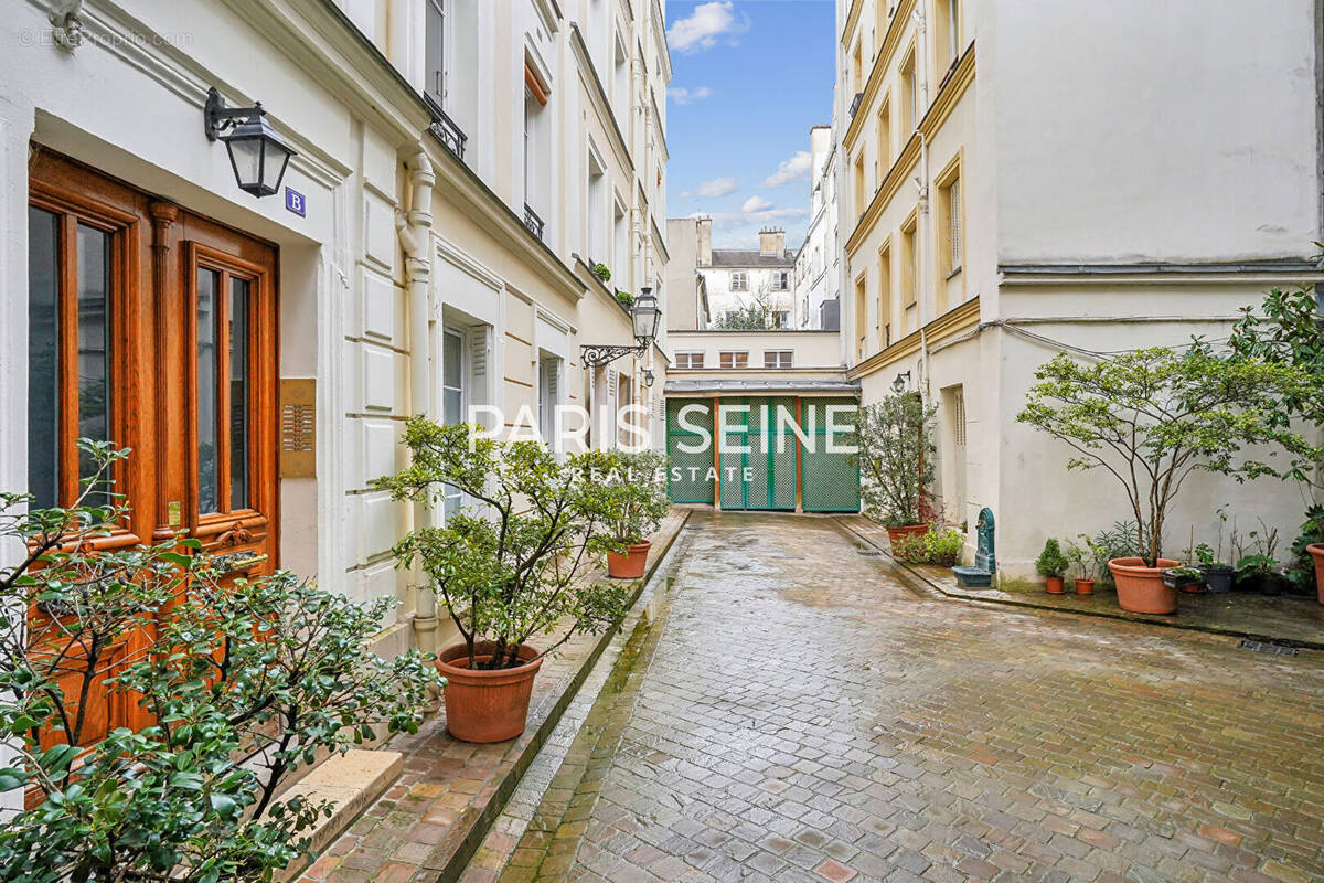 Appartement à PARIS-6E