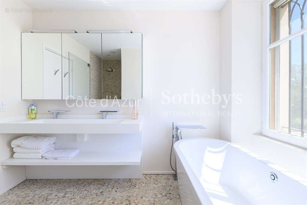 Appartement à SAINT-TROPEZ