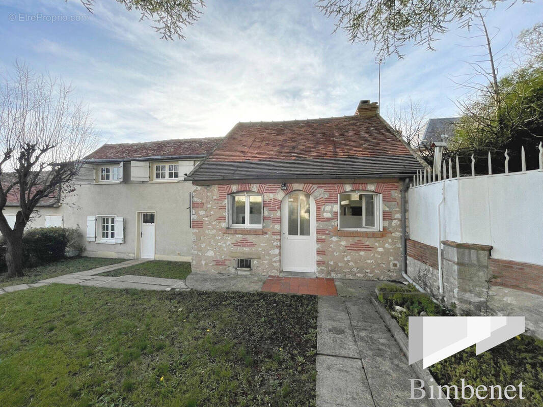 Appartement à SAINT-AY