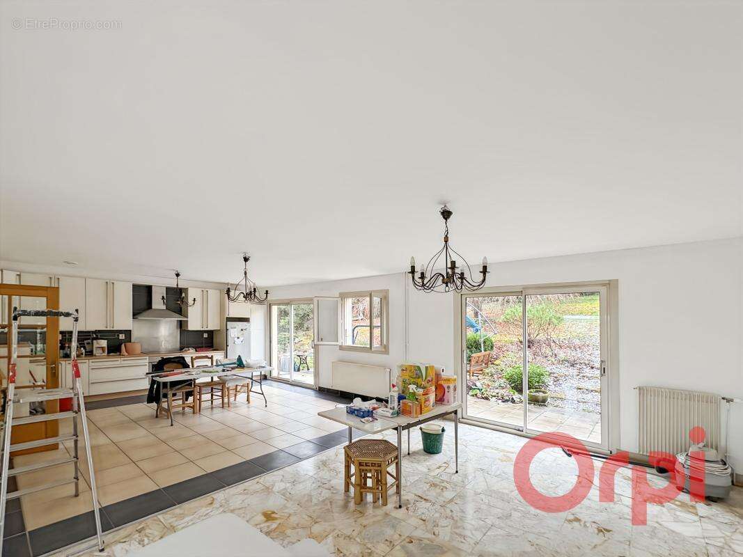 Maison à SAINT-AMAND-MONTROND