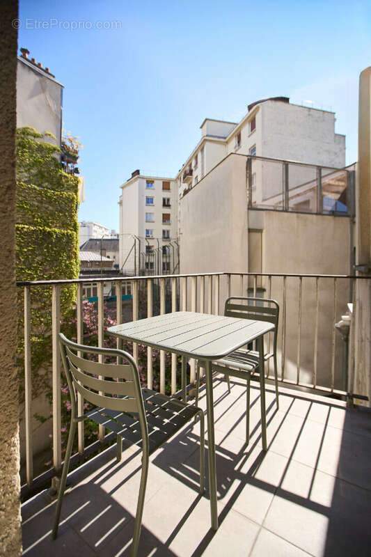 Appartement à PARIS-19E