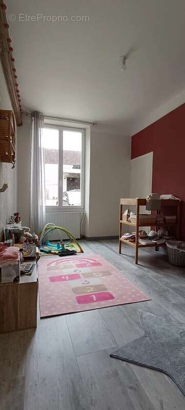 Maison à MONT-SAINT-SULPICE