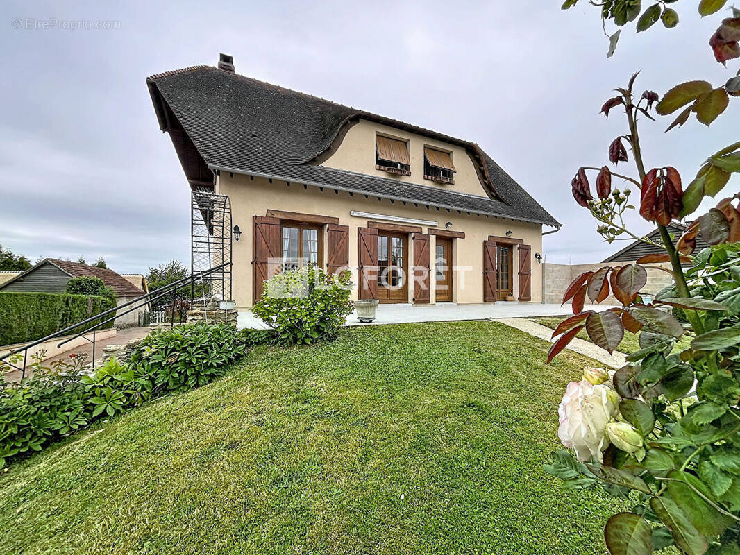 Maison à AILLY