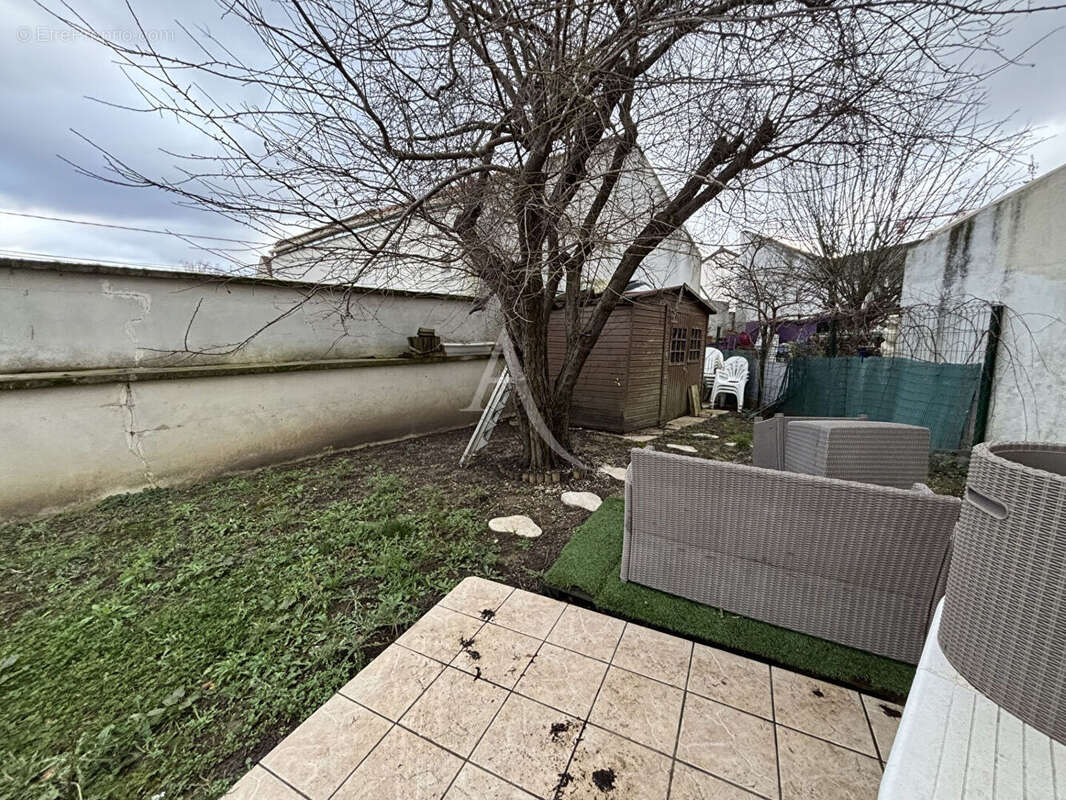 Maison à LA COURNEUVE