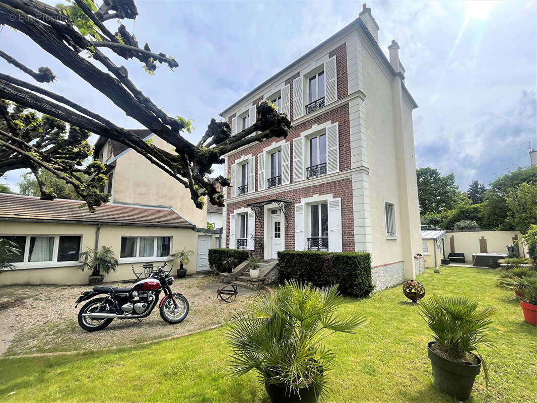 Maison à ENGHIEN-LES-BAINS