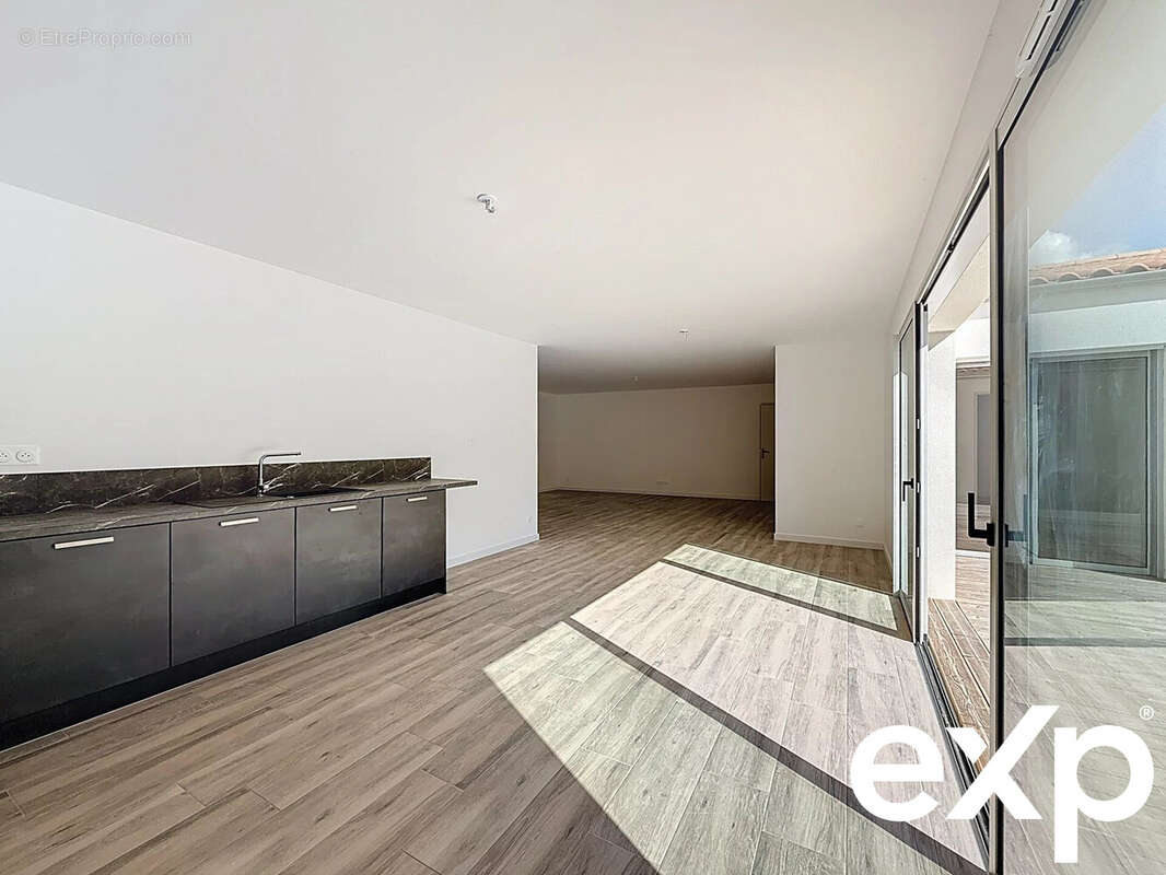 Maison à SAINTE-SOULLE