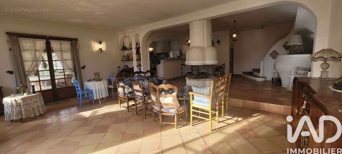 Maison 190 m² à La Roquette-Sur-Var  - photo 8