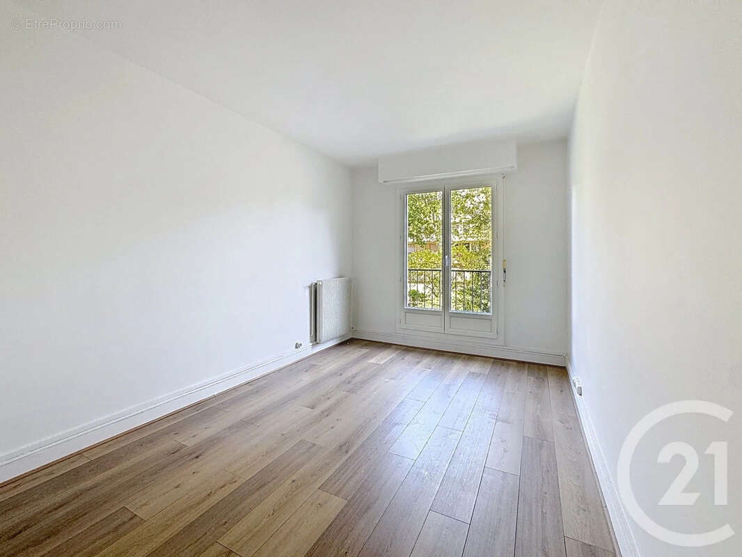 Appartement à SAINT-MAUR-DES-FOSSES