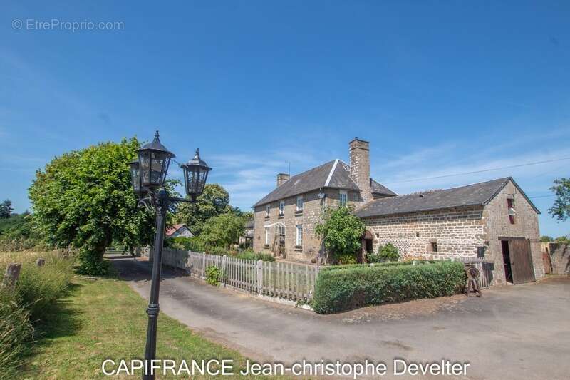 Maison à SAINT-FRAIMBAULT