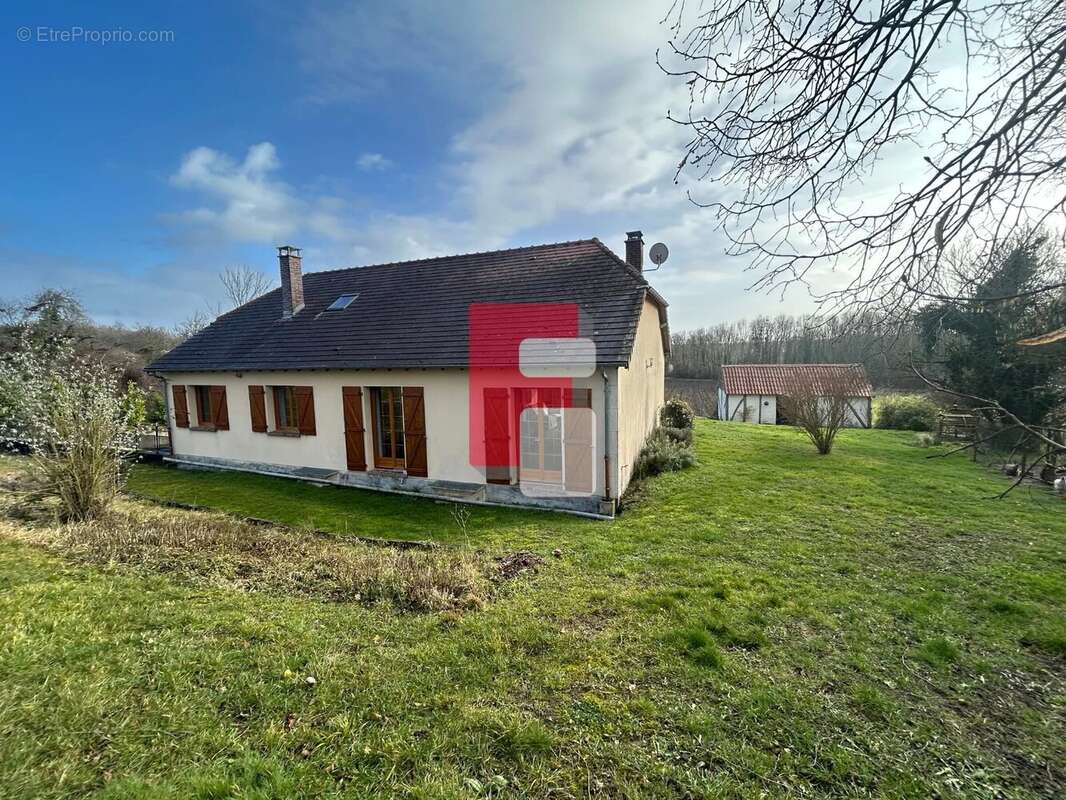 Maison à SAINT-PHAL