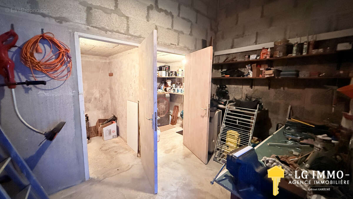 Maison à BRIE-SOUS-MORTAGNE