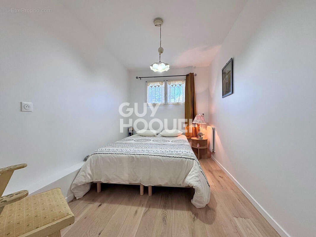 Maison à BONNEVILLE-SUR-TOUQUES