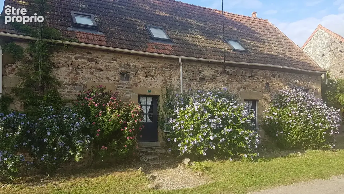 Photo Maison à Chappes au prix de 196 100€
