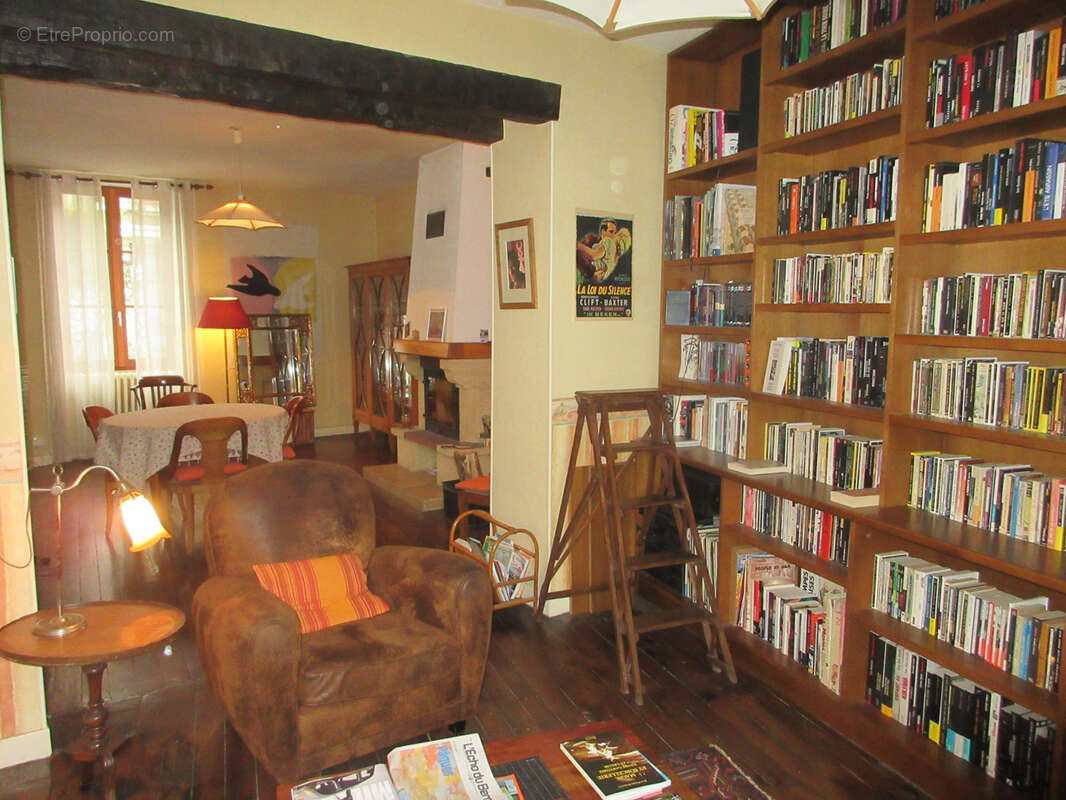 Maison à SAINT-MARCEL