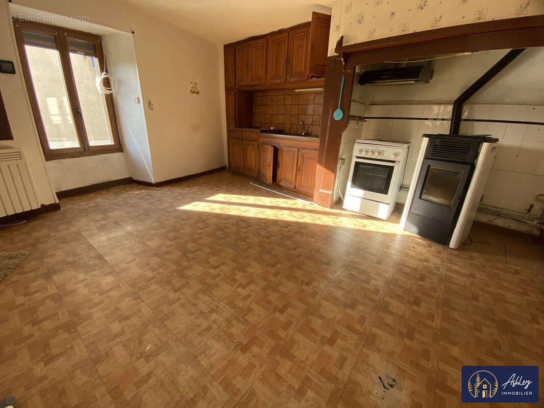 Maison 3 pièces BORT-LES-ORGUES - Maison à BORT-LES-ORGUES
