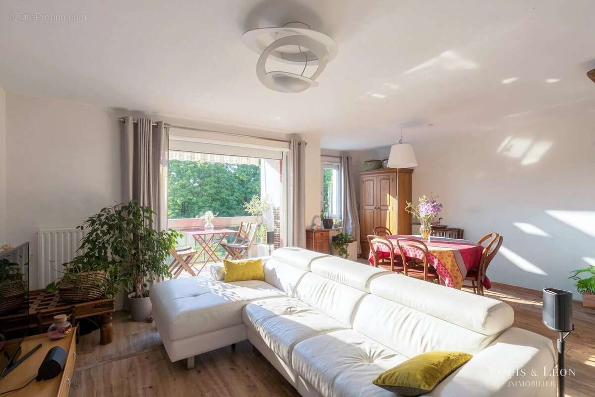 Appartement à FONTAINES-SUR-SAONE