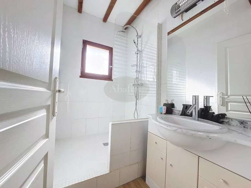 Maison à CHELLE-DEBAT