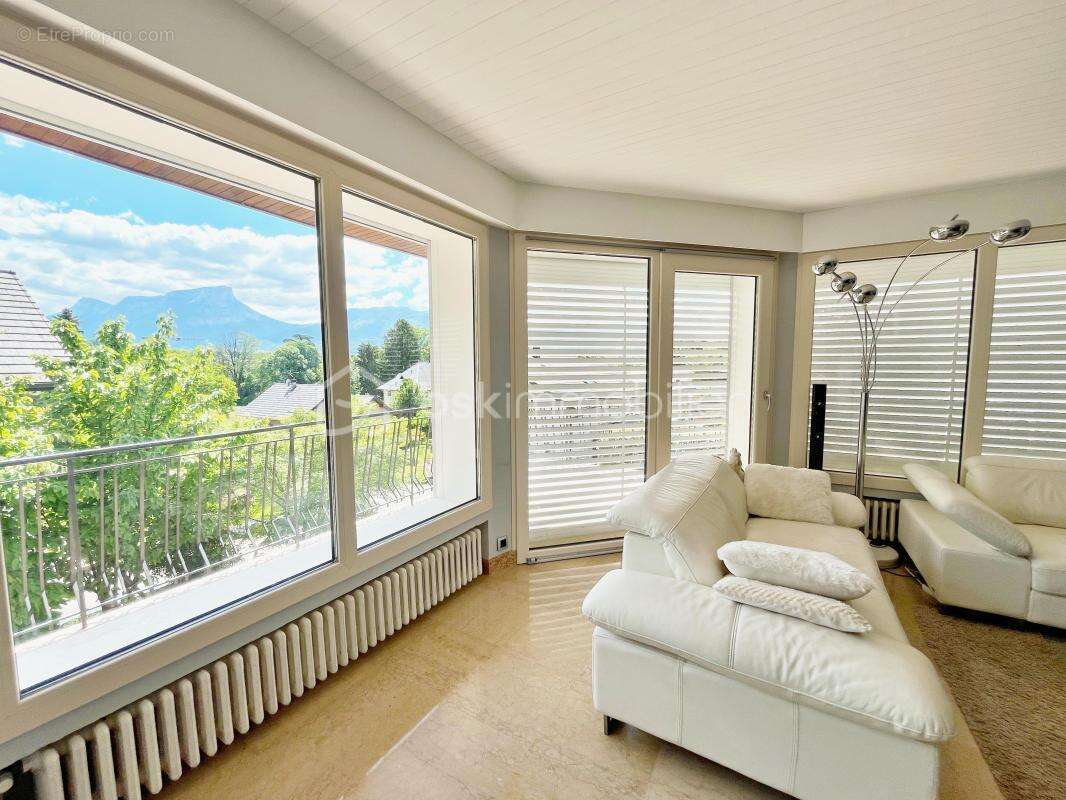 Maison familiale de 174 m² avec vue et environnement privilégié - photo 7