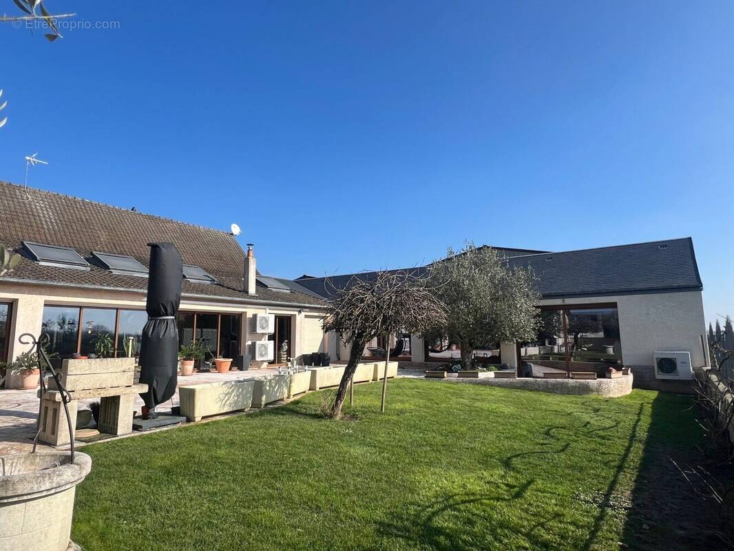 Maison à MAREST-DAMPCOURT