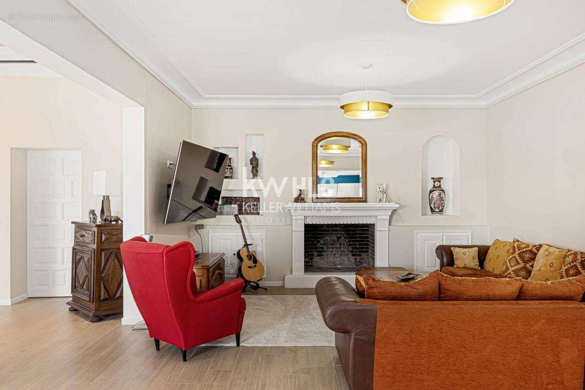 Maison à SAINT-LAURENT-DU-VAR