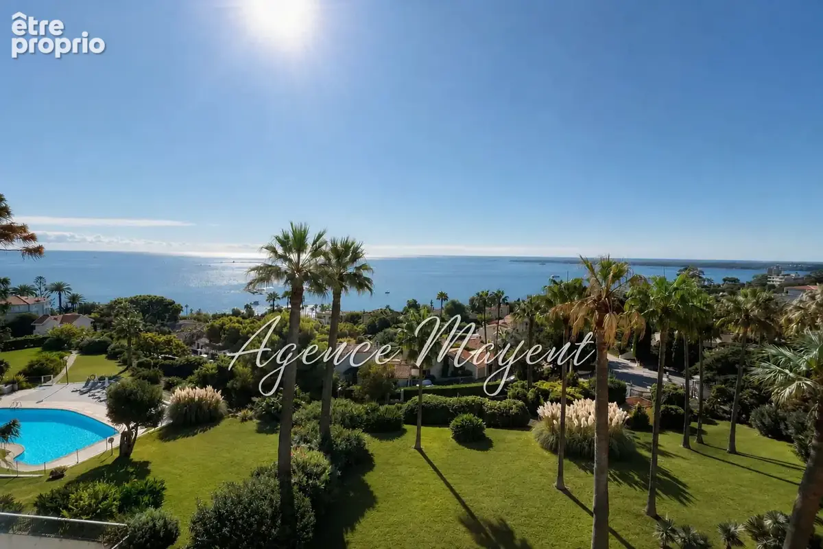 Appartement à VALLAURIS