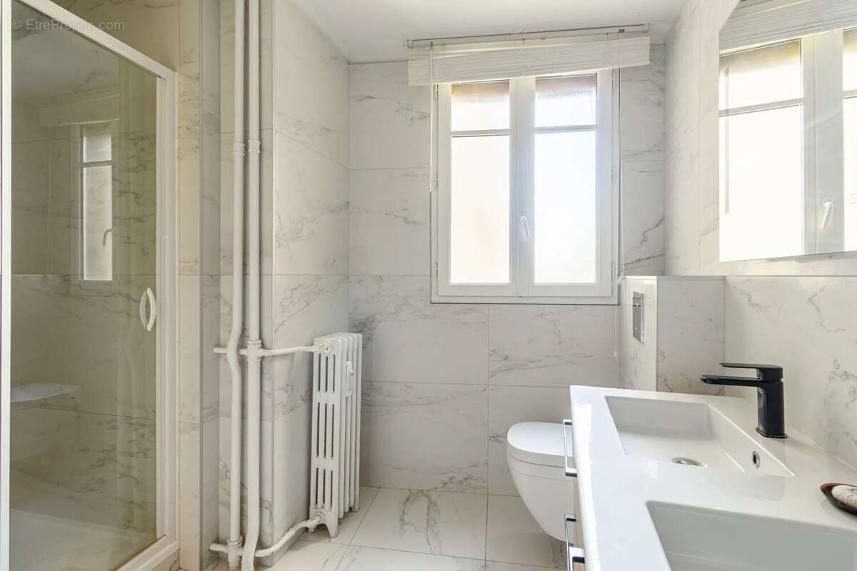 Appartement à PARIS-19E