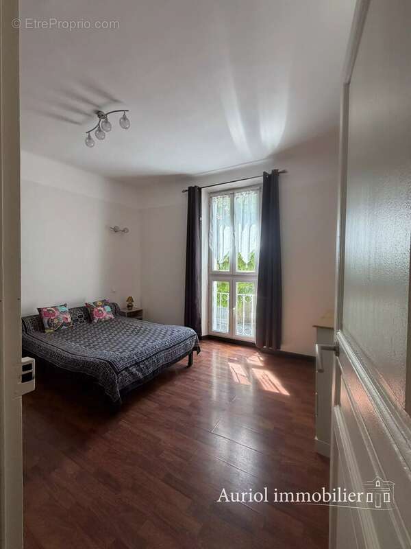 Appartement à AURIOL