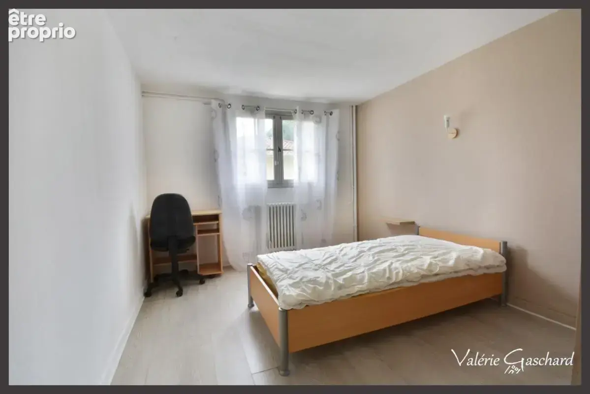 Maison familiale ou investissement à Port-Sainte-Foy-et-Ponchapt – 175 m² – 5 chambres – Double logement – Jardin 1038 m² - photo 15