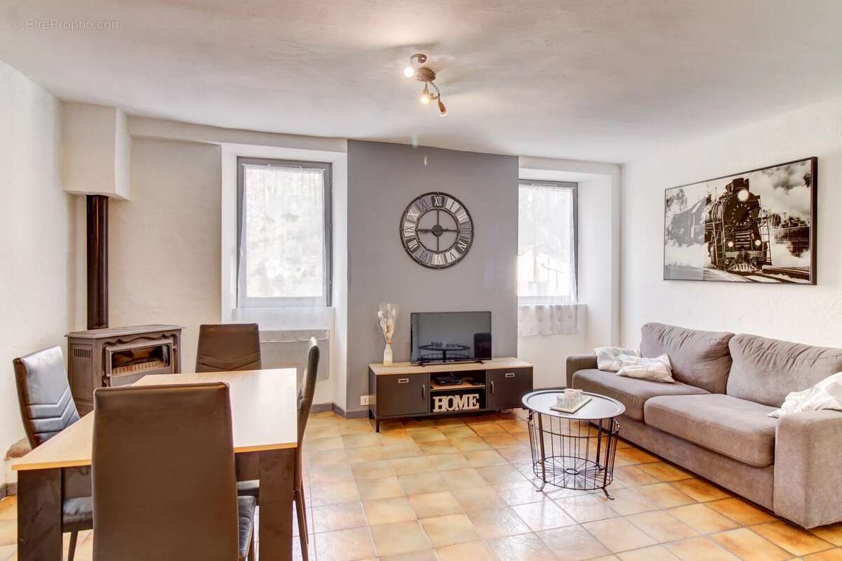 Appartement à TOURNEFORT