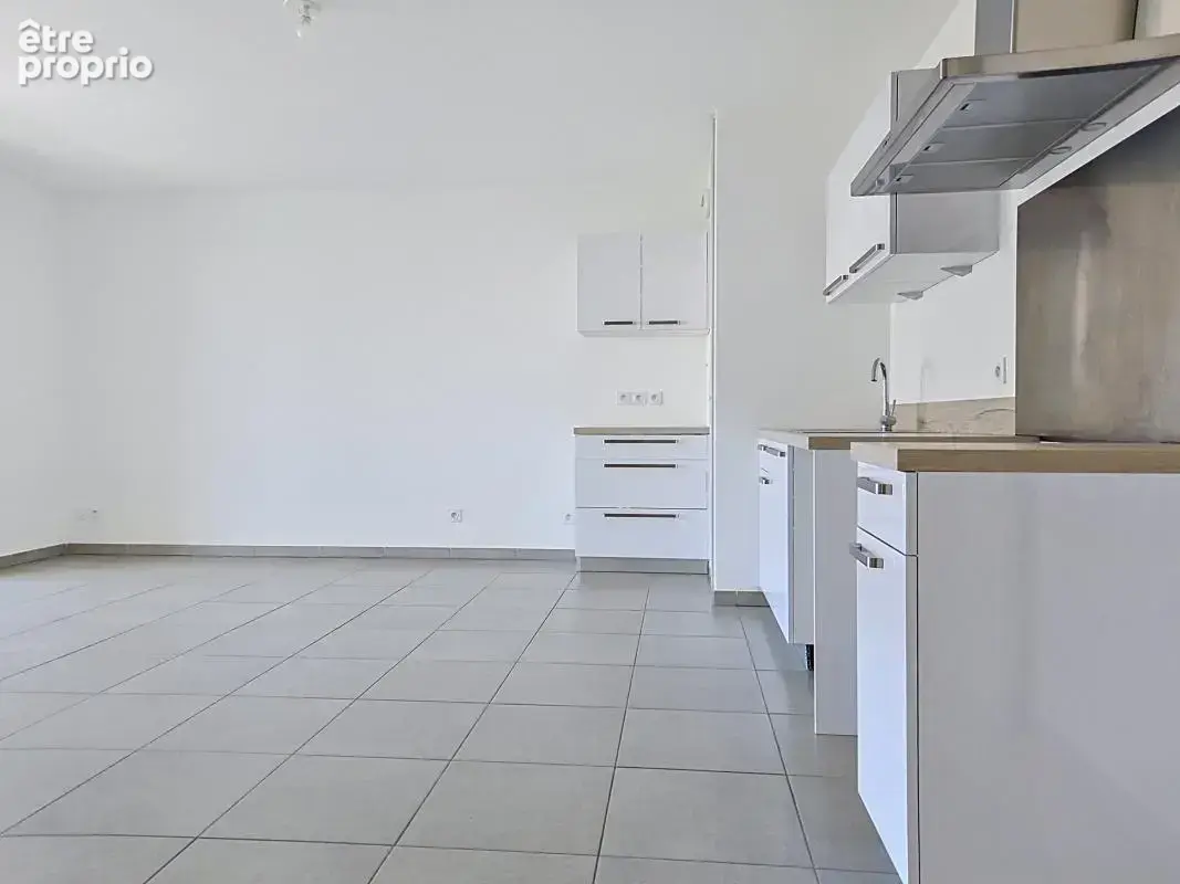 Appartement - 2 Chambres - Loggia - Garage en sus - Proche toutes  commodités - photo 16