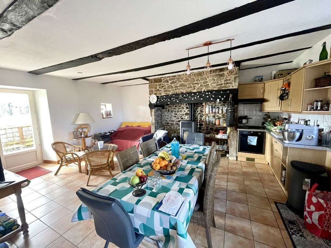 Maison à LASCAUX