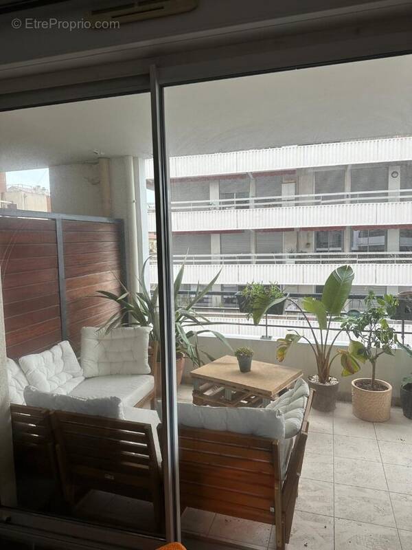 Appartement à MARSEILLE-7E
