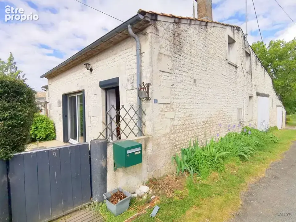 Maison 5 pièces 106 m² à vendre à Chenac-Saint-Seurin-D'uzet (17120) - photo 8