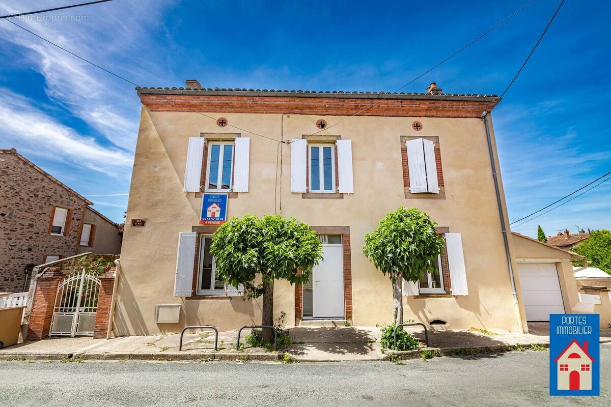 Maison à SAINT-JUERY
