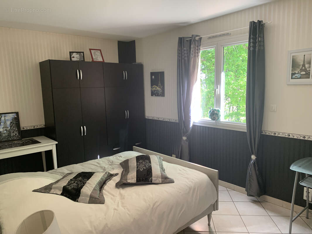 Maison à TERRASSON-LAVILLEDIEU