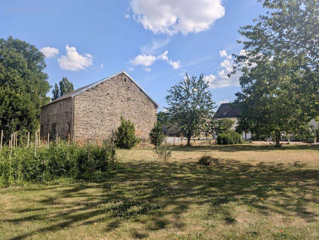 Maison à PARNAC